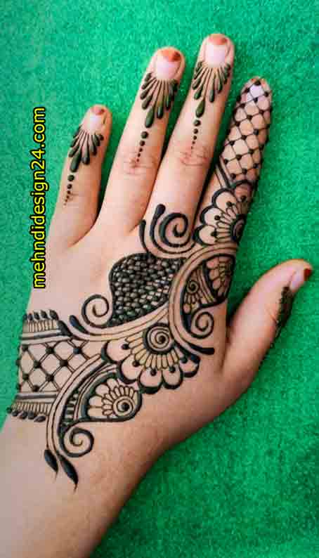 20 cute and simple mehndi designs for kids hands and legs - Tuko.co.ke