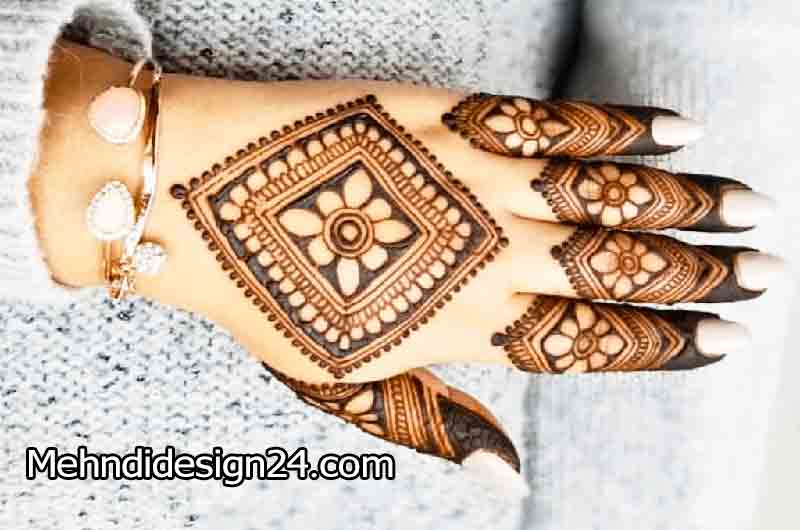 Unique Arabic Mehndi Designs Every Bride Would Adore | Zero Gravity  Photography